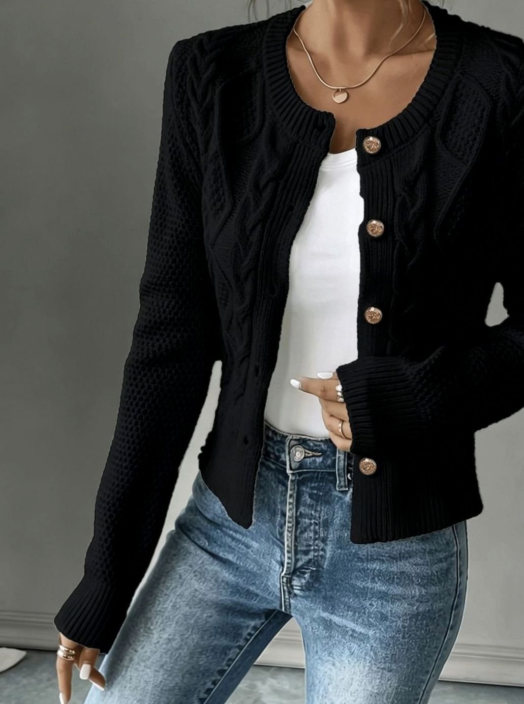 Cardigan Donna Corto a Trecce con Bottoni Dorati