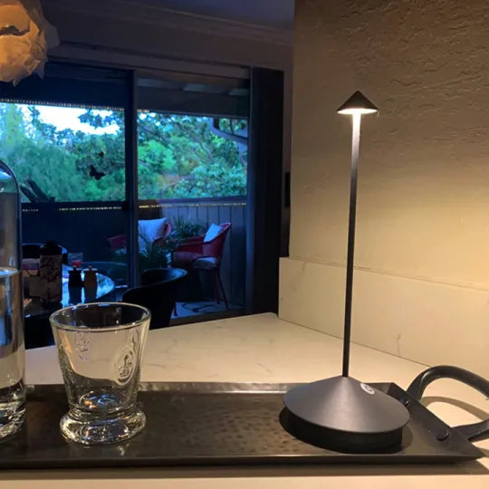 Lampada da Tavolo LED Ricaricabile Senza Fili Bianco e Oro