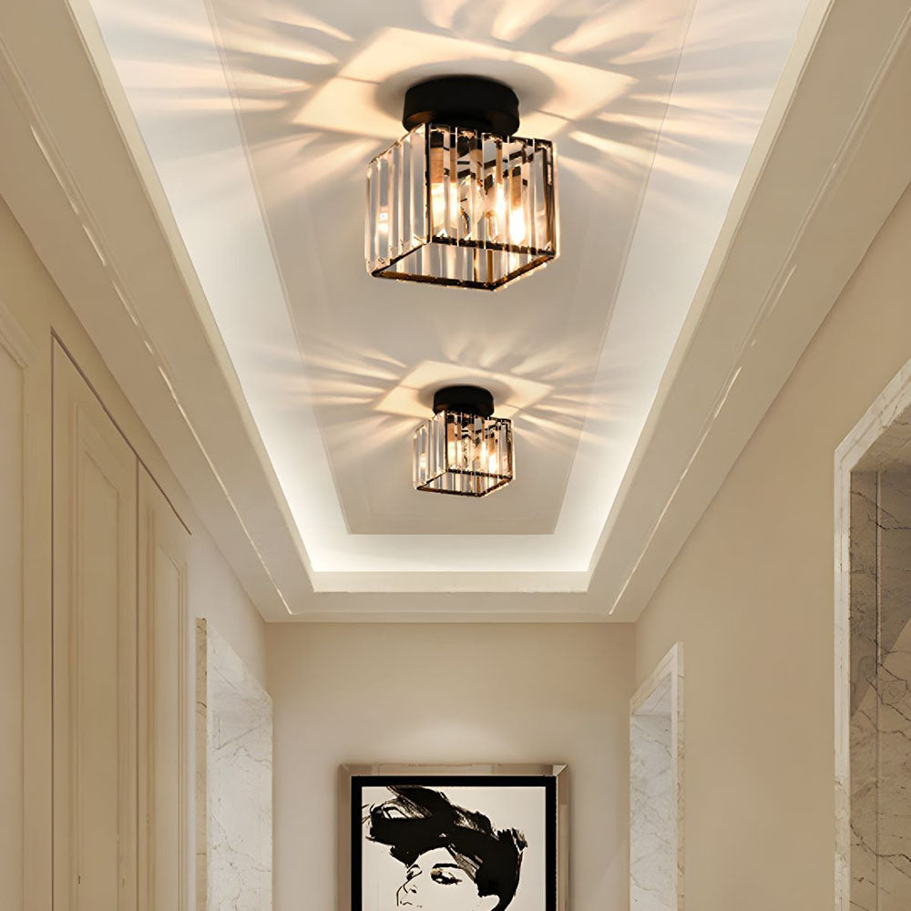 Plafoniera da Soffitto Nera con Paralume in Cristallo e Struttura in Ottone