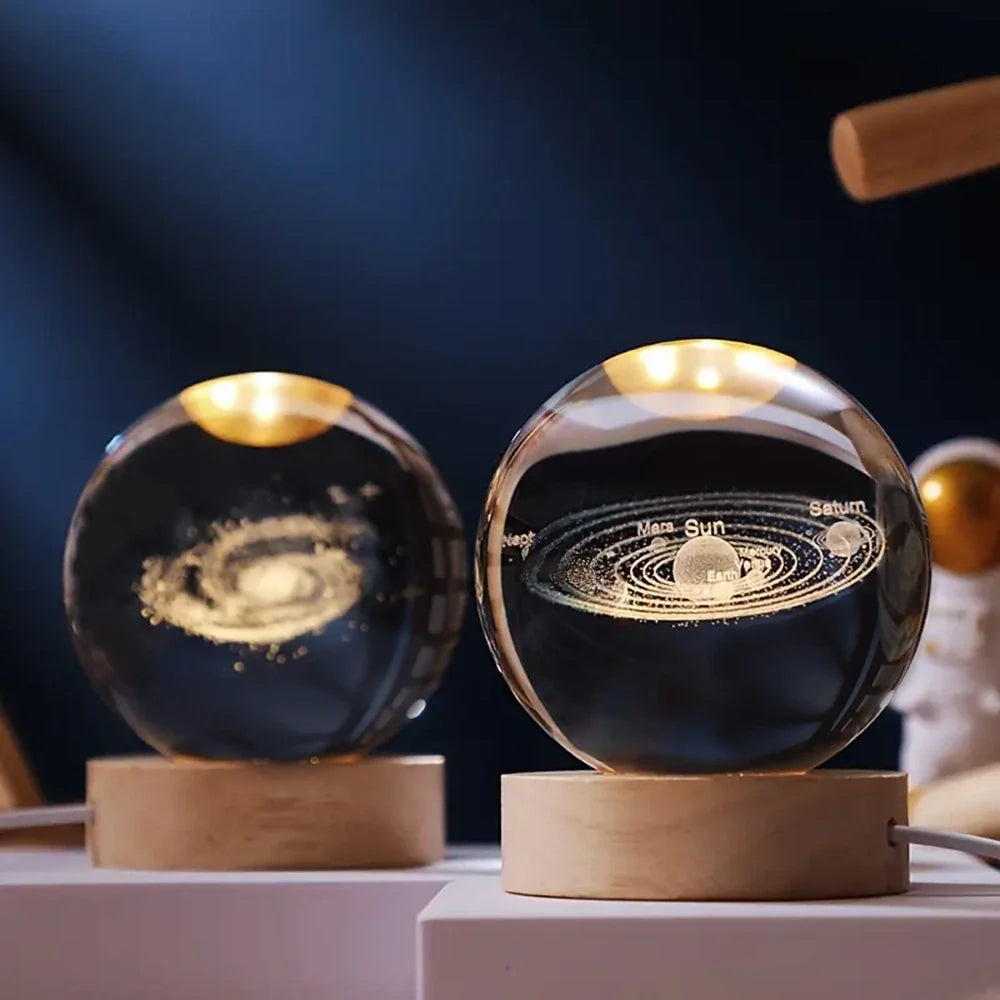 Sfera di Cristallo Luminosa 3D con Base LED in Legno - Lampada da Notte USB