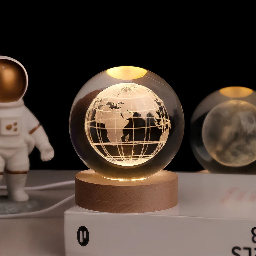 Sfera di Cristallo Luminosa 3D con Base LED in Legno - Lampada da Notte USB