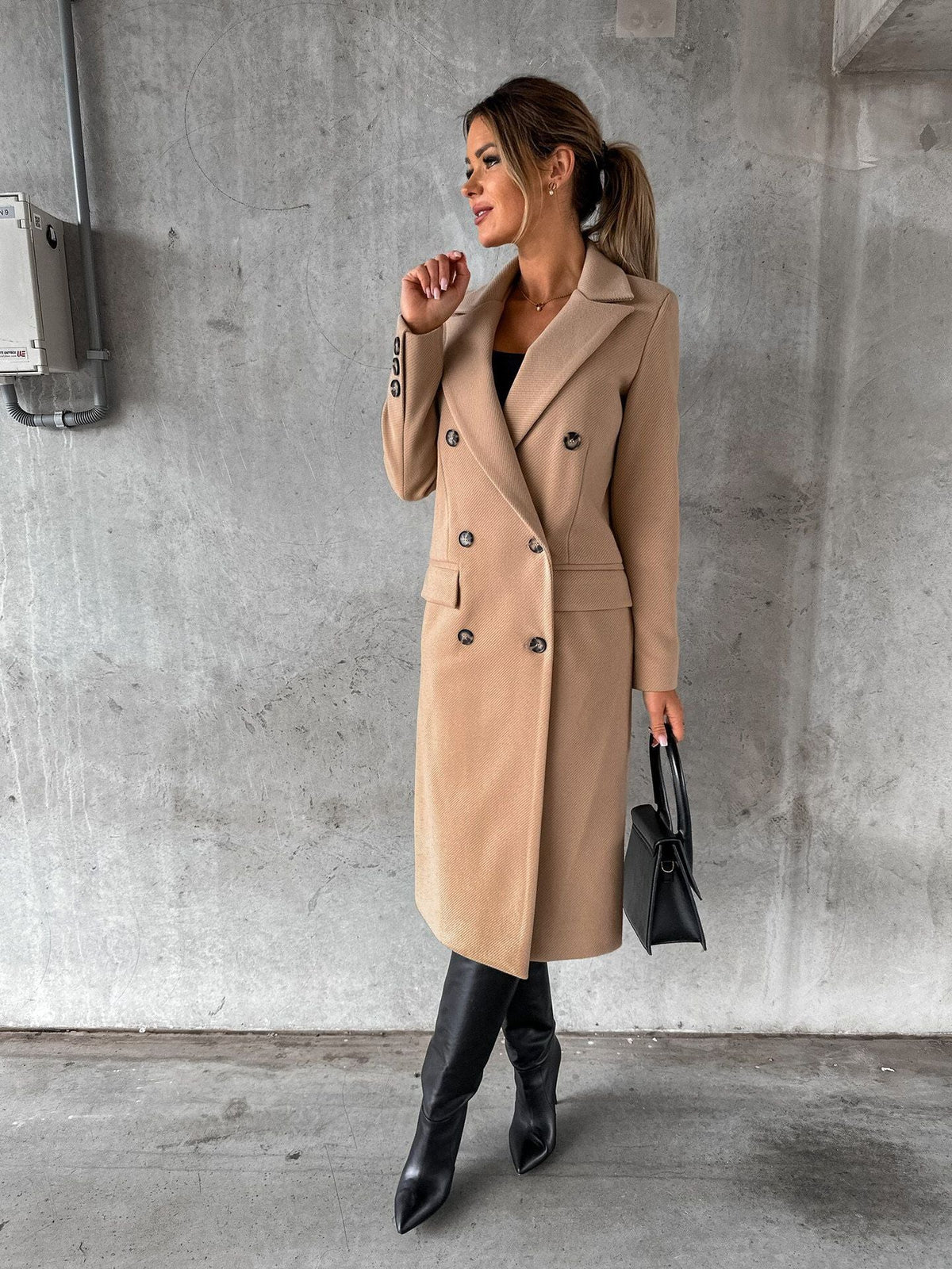Cappotto Lungo Donna Doppiopetto con Revers Ampi