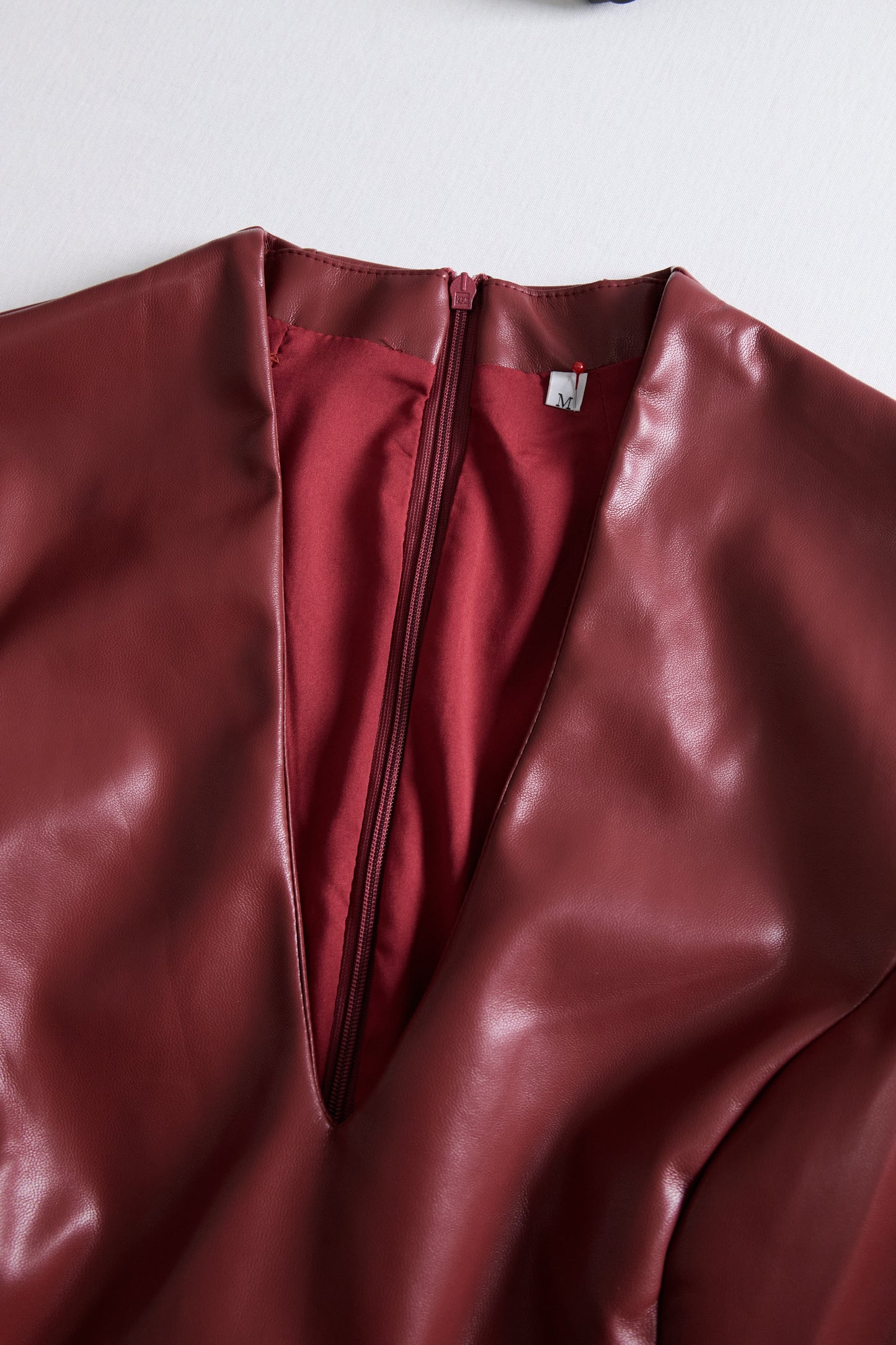 Abito Scollo Vita – Adatto per Serate e Feste, Con Zip e Design Senza Maniche