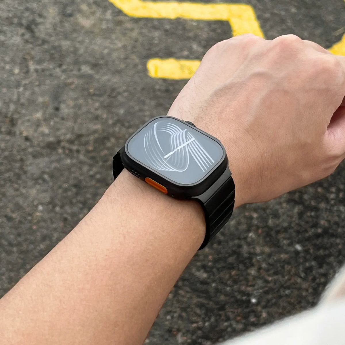 Cinturino a Maglie in Titanio per Apple Watch con Chiusura Magnetica