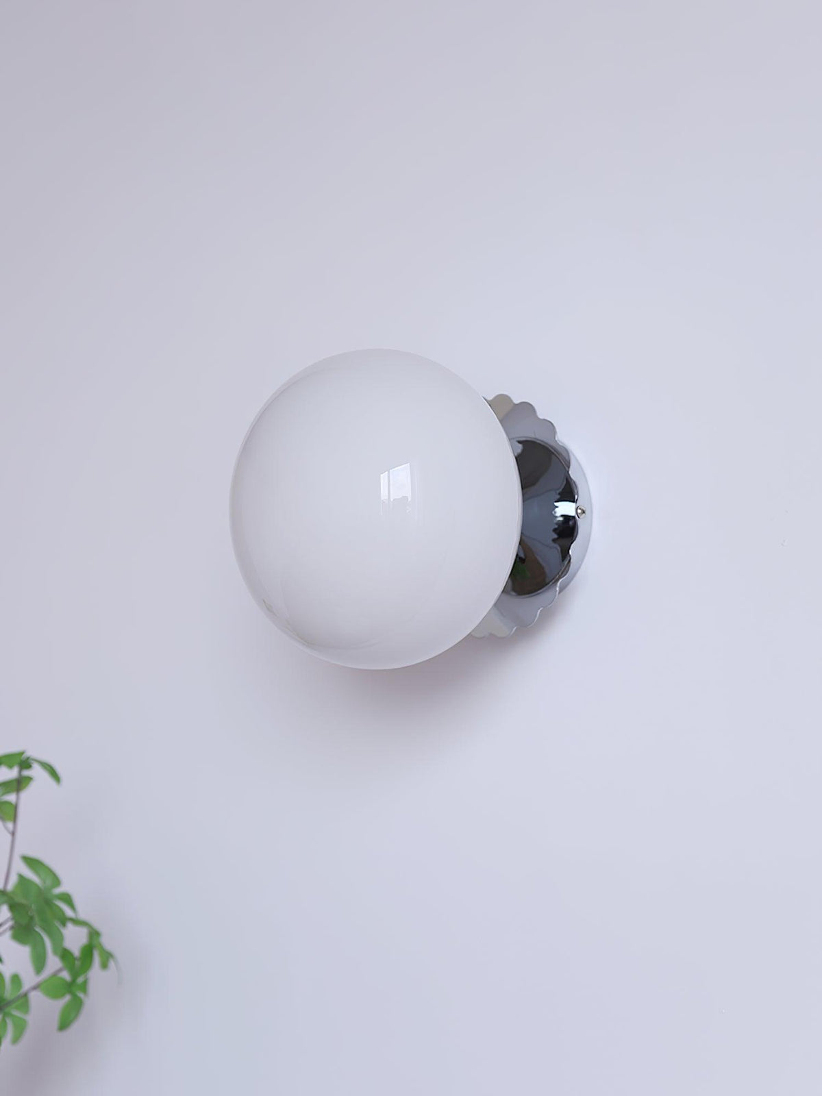 Applique da Parete a Sfera in Vetro e Metallo