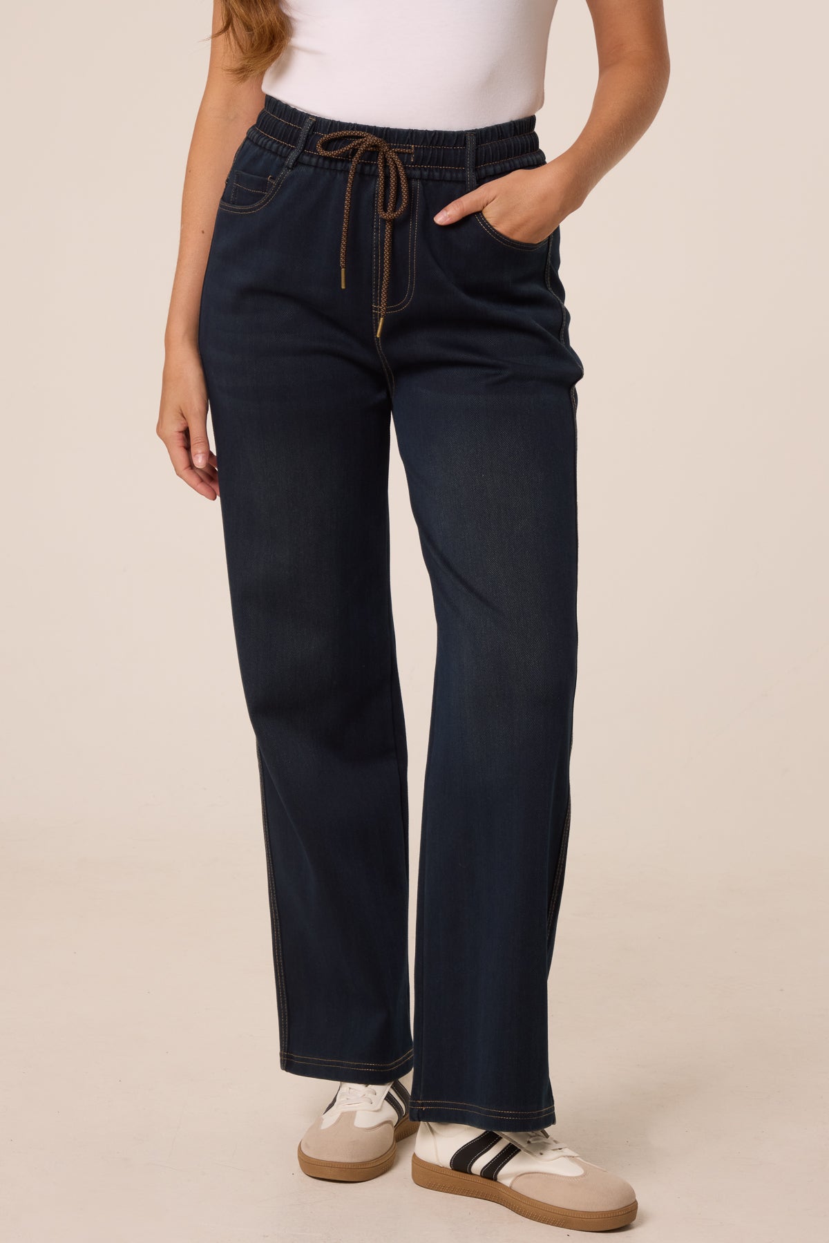 Jeans Donna con Impunture sulle Tasche Posteriori