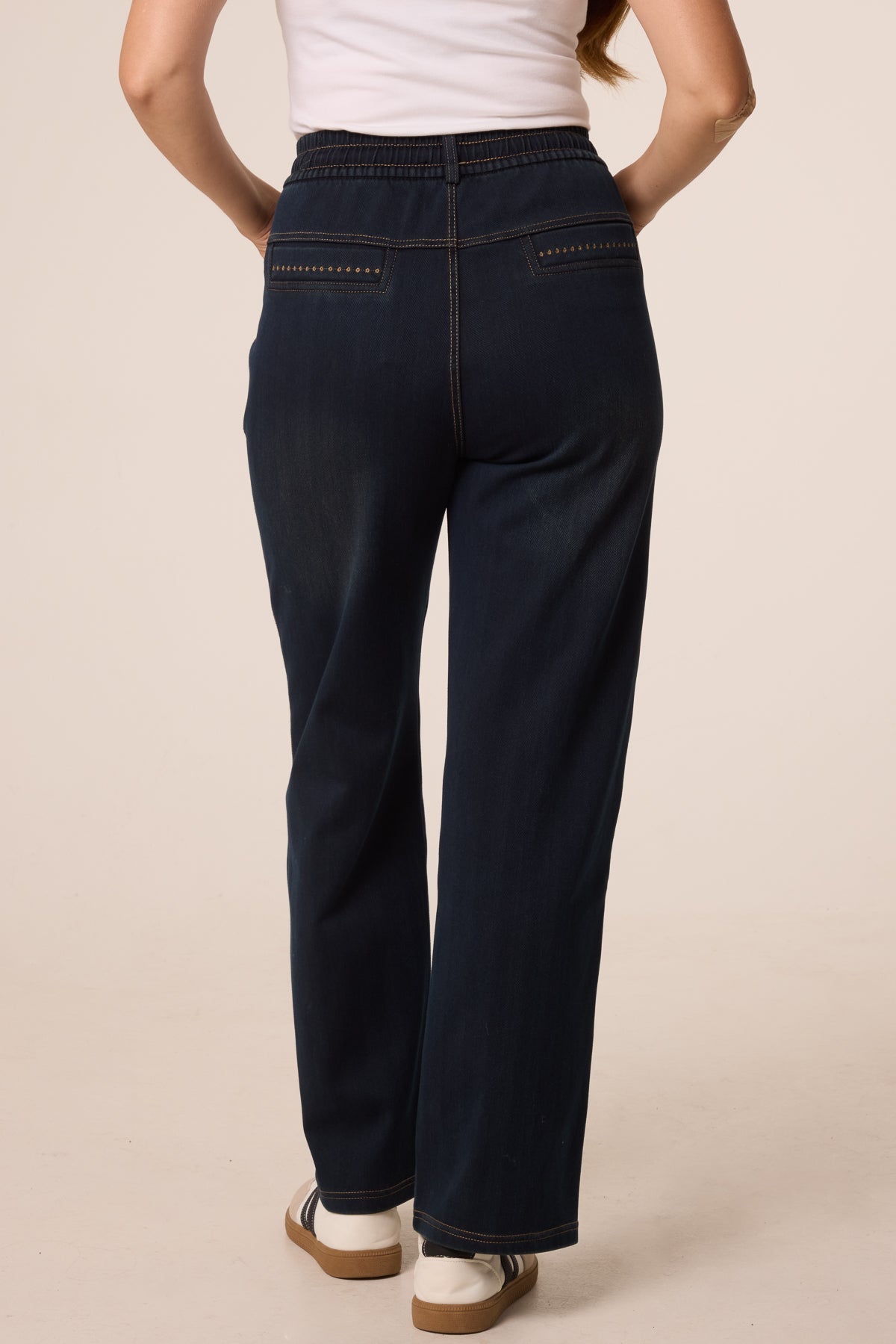 Jeans Donna con Impunture sulle Tasche Posteriori
