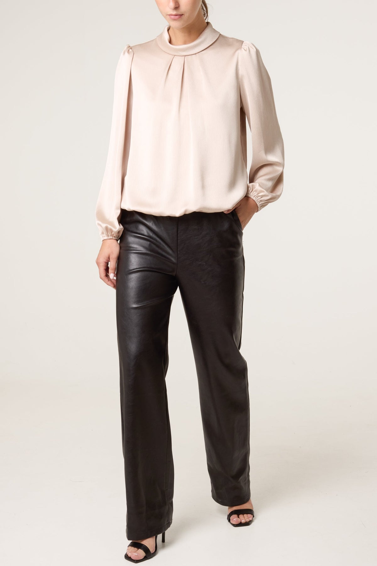 Camicia Donna in Raso Effetto Satinato con Maniche a Palloncino