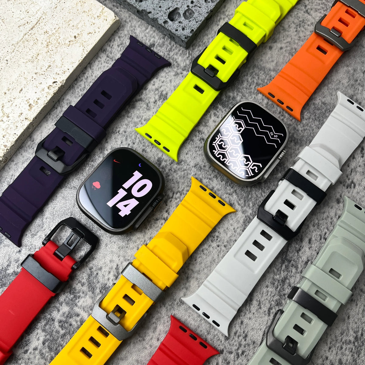 Cinturino Sportivo in Silicone per Apple Watch con Fibbia in Titanio