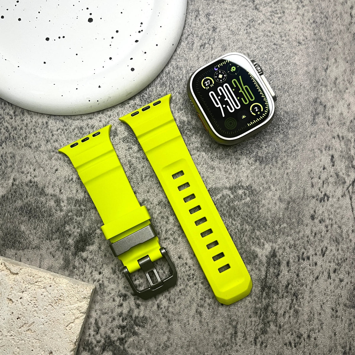 Cinturino Sportivo in Silicone per Apple Watch con Fibbia in Titanio