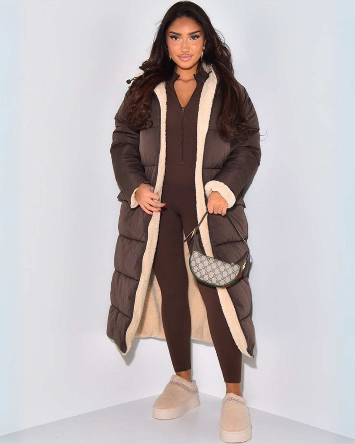 Giacca Invernale Donna Reversibile – Design Doppio Senso in Nero e Grigio per Giornate Fredde e Outfit Casual o Chic