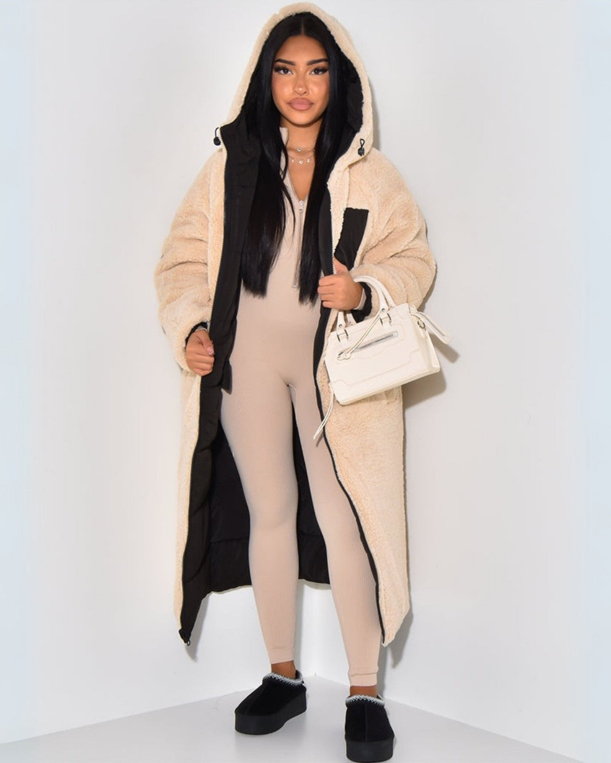 Giacca Invernale Donna Reversibile – Design Doppio Senso in Nero e Grigio per Giornate Fredde e Outfit Casual o Chic
