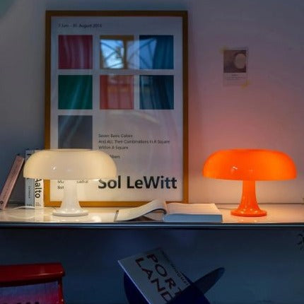 Lampada da Tavolo a Fungo Stile Scandinavo in Plastica