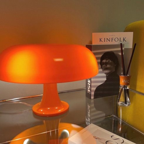 Lampada da Tavolo a Fungo Stile Scandinavo in Plastica