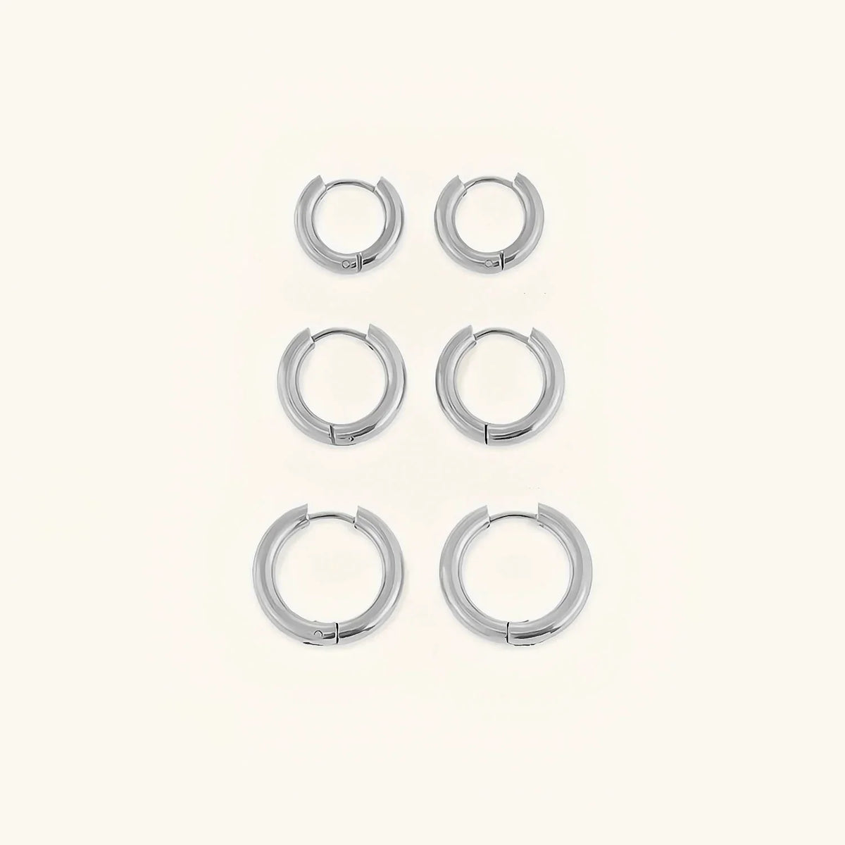 Orecchini a Cerchio Huggie Donna Placcati Oro - Set da Tre Paia