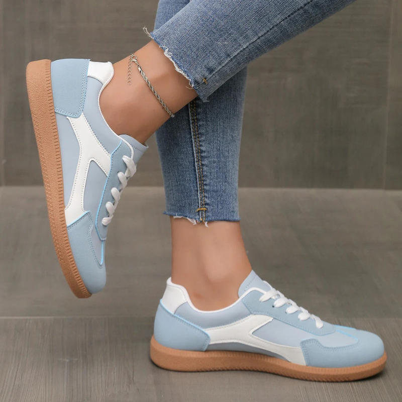 Sneakers Donna in Pelle con Suola a Contrasto