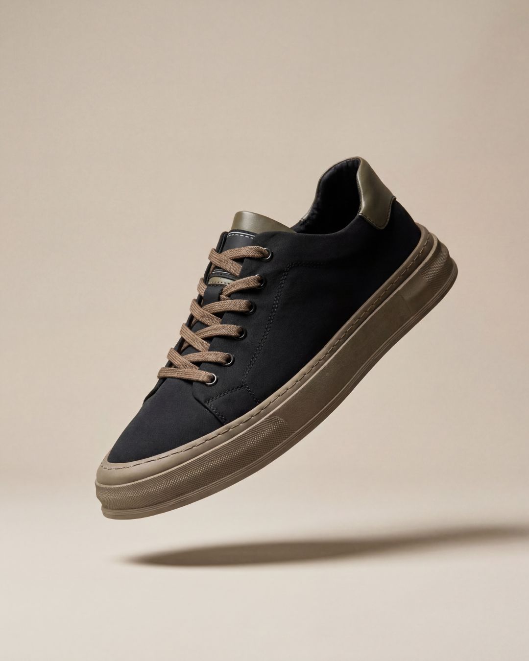 Sneakers Uomo in Tela, Design Minimal