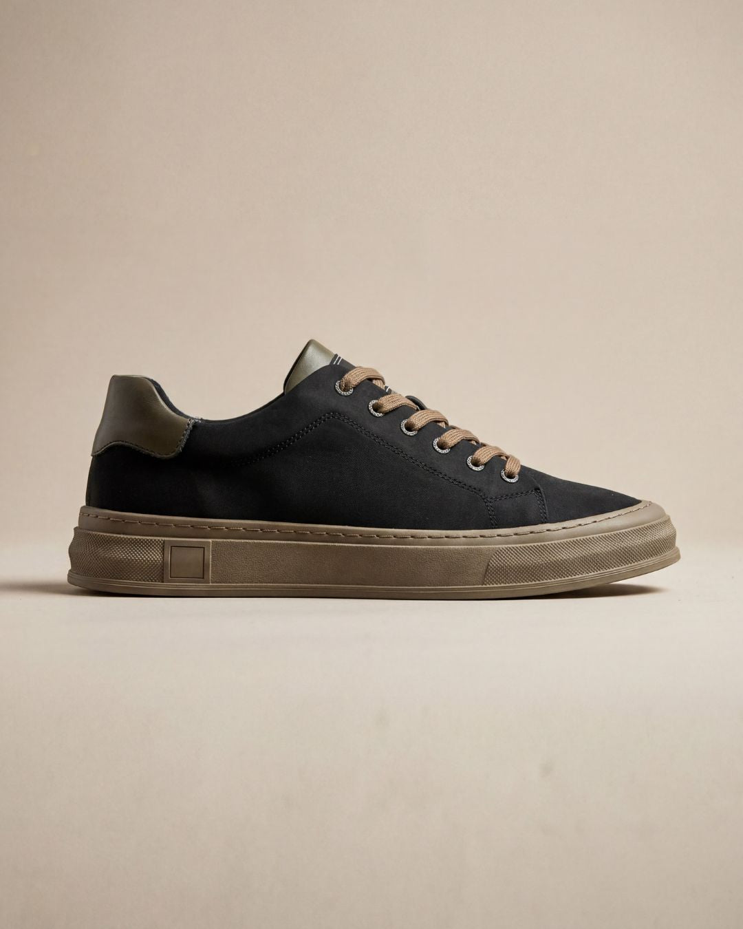Sneakers Uomo in Tela, Design Minimal