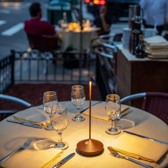 Lampada da Tavolo LED Ricaricabile Senza Fili Bianco e Oro