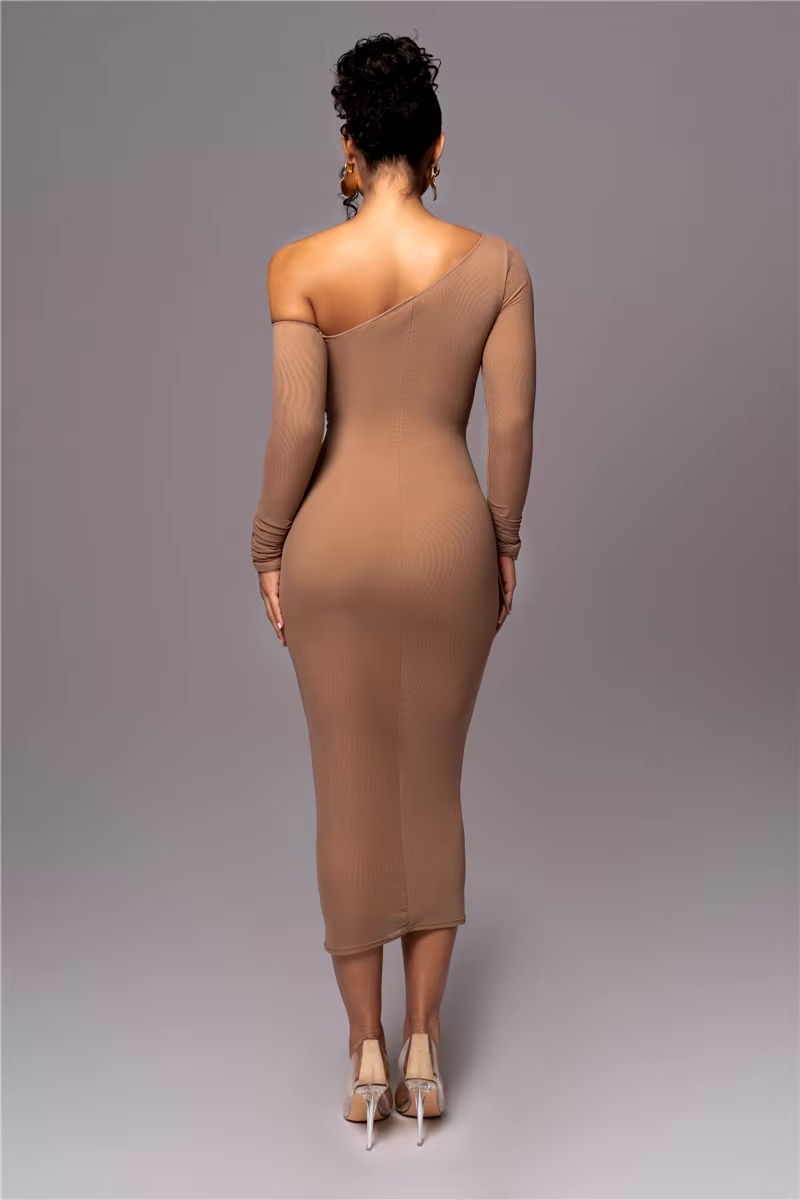 Abito Midi Scollo Asimmetrico per Donne – Adatto per Occasioni Festive, Con Una Spalla e Vestibilità Slim