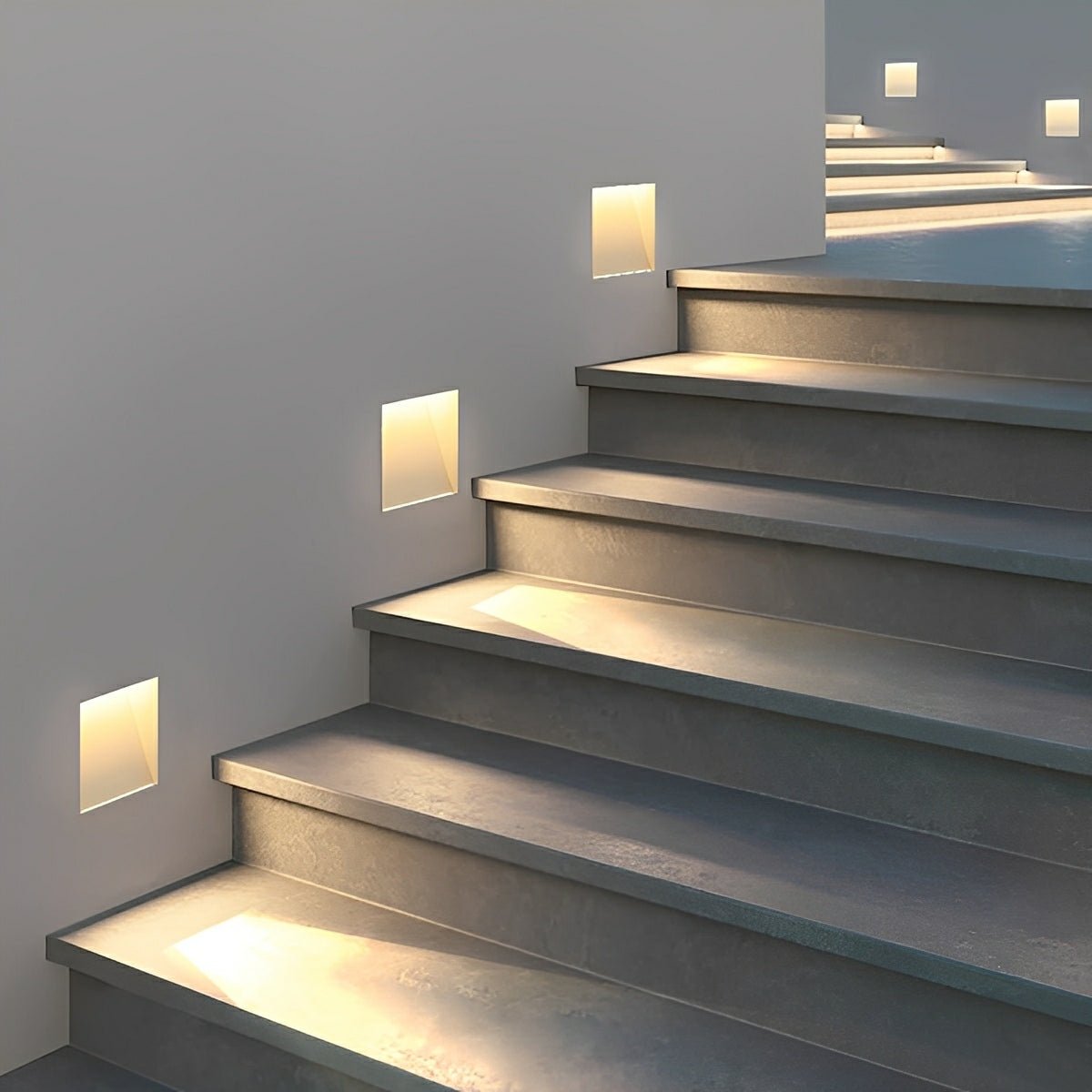 Applique da Parete LED Minimalista Bianca con Sensore di Movimento