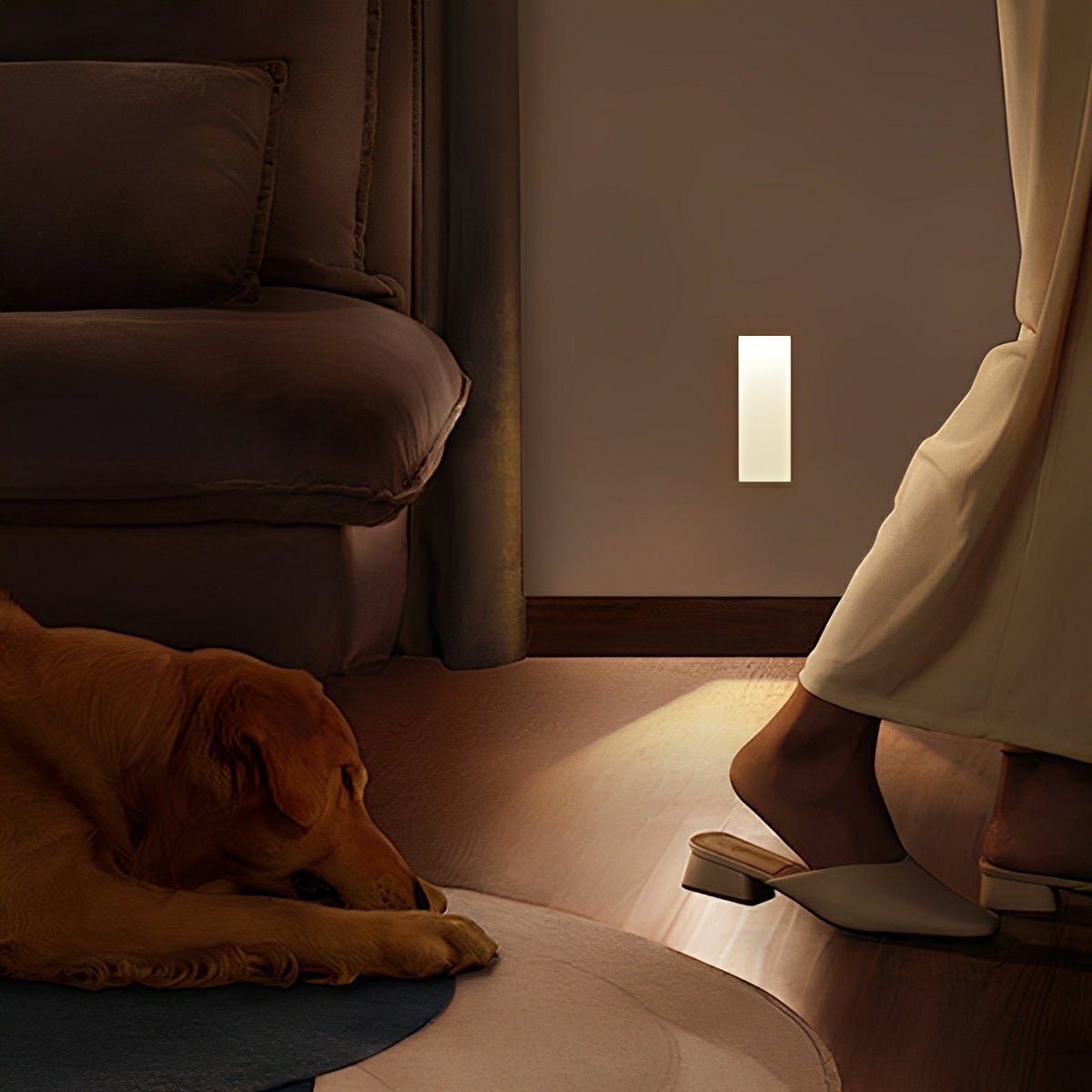 Applique da Parete LED Minimalista Bianca con Sensore di Movimento