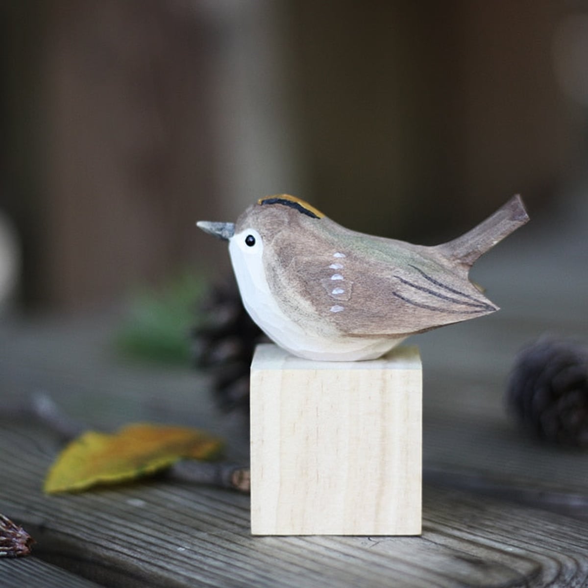 robin decorative bird sculpture