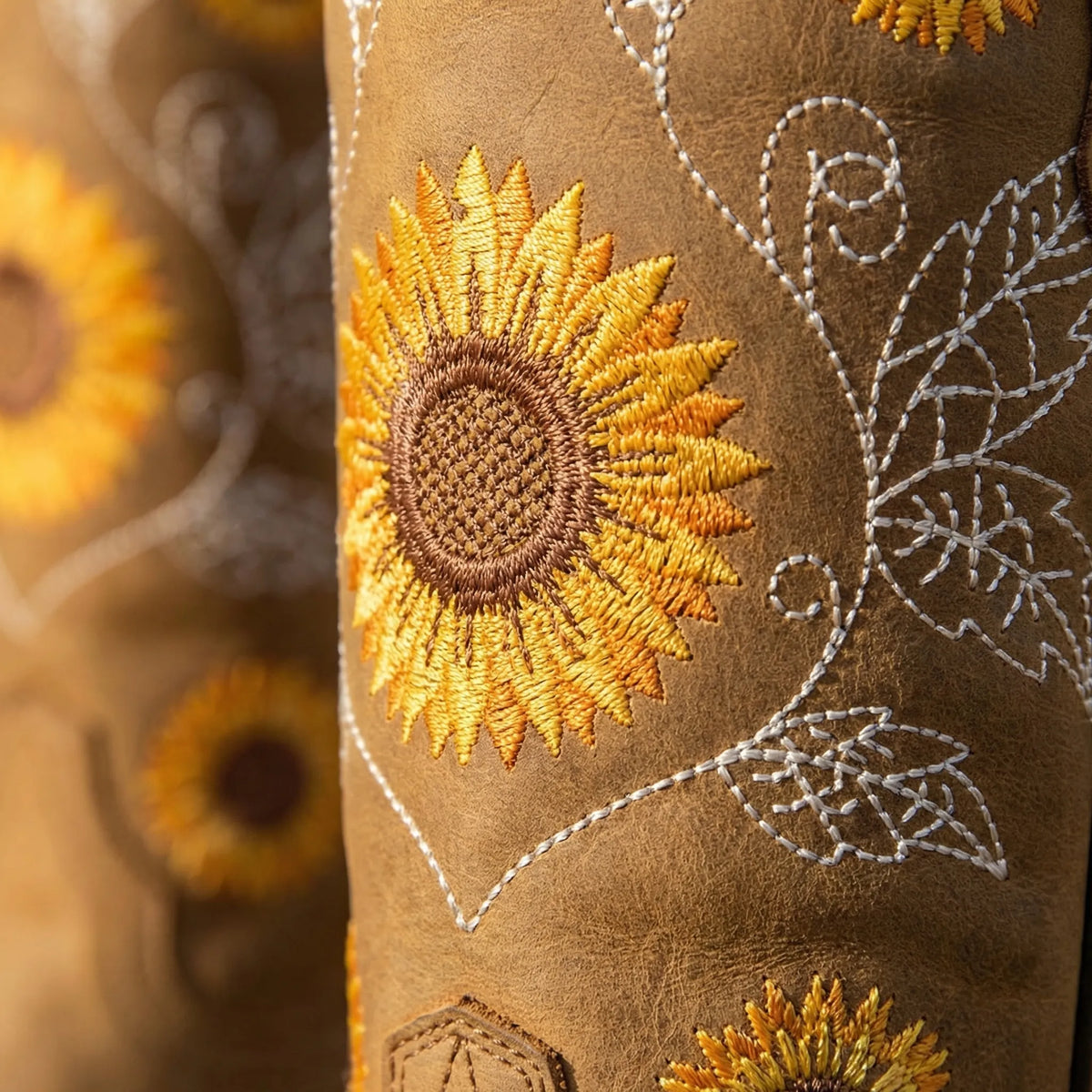 Stivali Western Donna con Ricamo Girasole a Metà Polpaccio