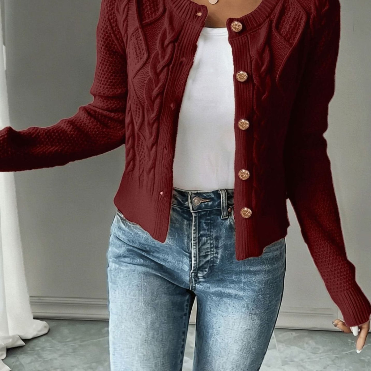 Cardigan Donna Corto a Trecce con Bottoni Dorati